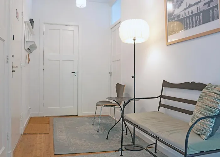 Authentic Amsterdam Bed And Breakfast Rai
